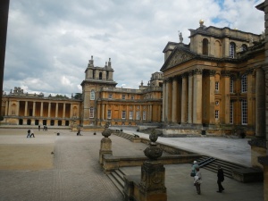 This is Blenheim Palace, located jsut outside of Oxford. DEFINITELY a highlight of the trip! One of my favorite movies, The Scarlet Pimpernel, was partly filmed here. 